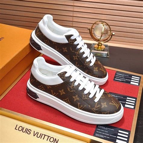 scarpe louis vuitton uomo 2019|sneakers louis vuitton pre owned.